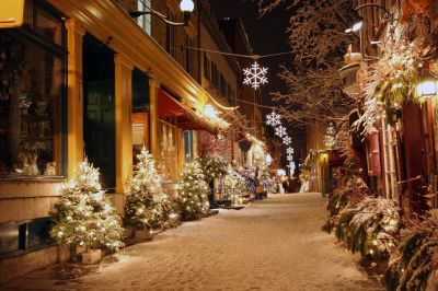 Christmas Lights Hanging in Kansas City, MO