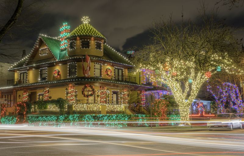 Christmas Lights Installation in Kansas City, KS