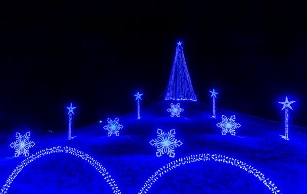 Outdoor Holiday Lighting